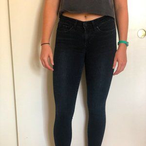 Black Levi's Jeans
